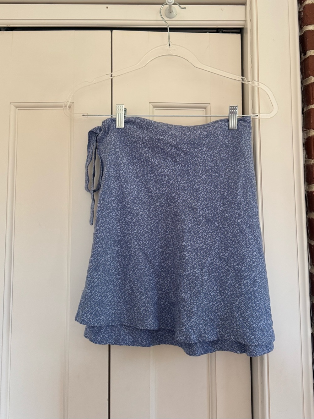 Brandy Melville Genevieve Wrap Skirt Blue and White flowers